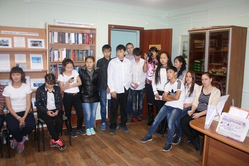 29 сентября в Центральной библиотеке п. Тура прошла экскурсия по библиотеке для учащихся 9 классов Туринской средней школы - интернат. 