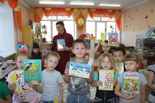День дарения книг в библиотеке-филиале Детская библиотека п. Тура. 