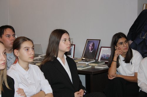 Вечер поэзии, посвященный 130-летию со дня рождения и 100-летию памяти великого русского поэта Сергея Александровича Есенина