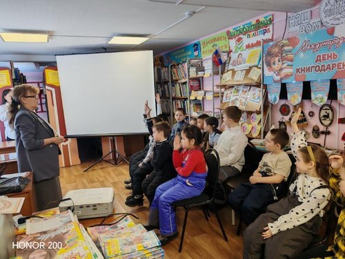 «День книгодарения» в библиотеке-филиале п. Нидым